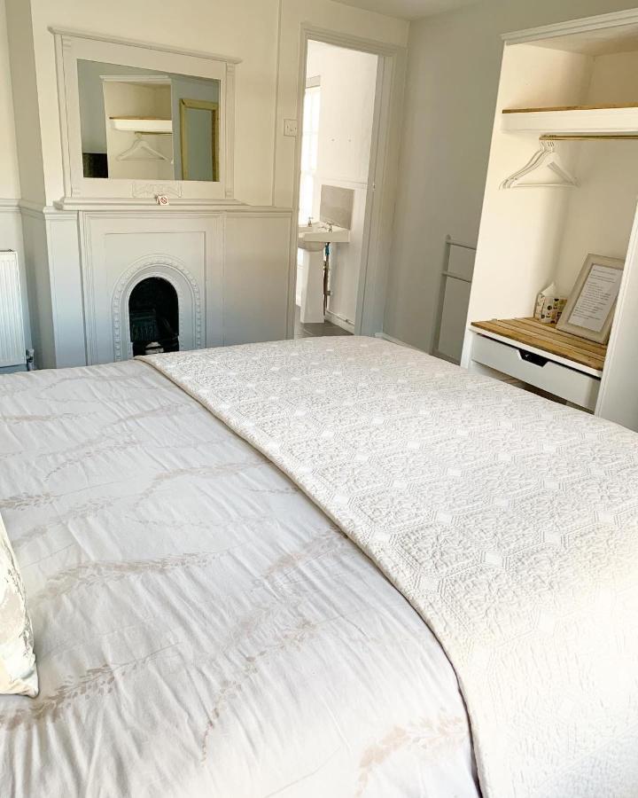 The Traveller'S B&B 劳斯 外观 照片