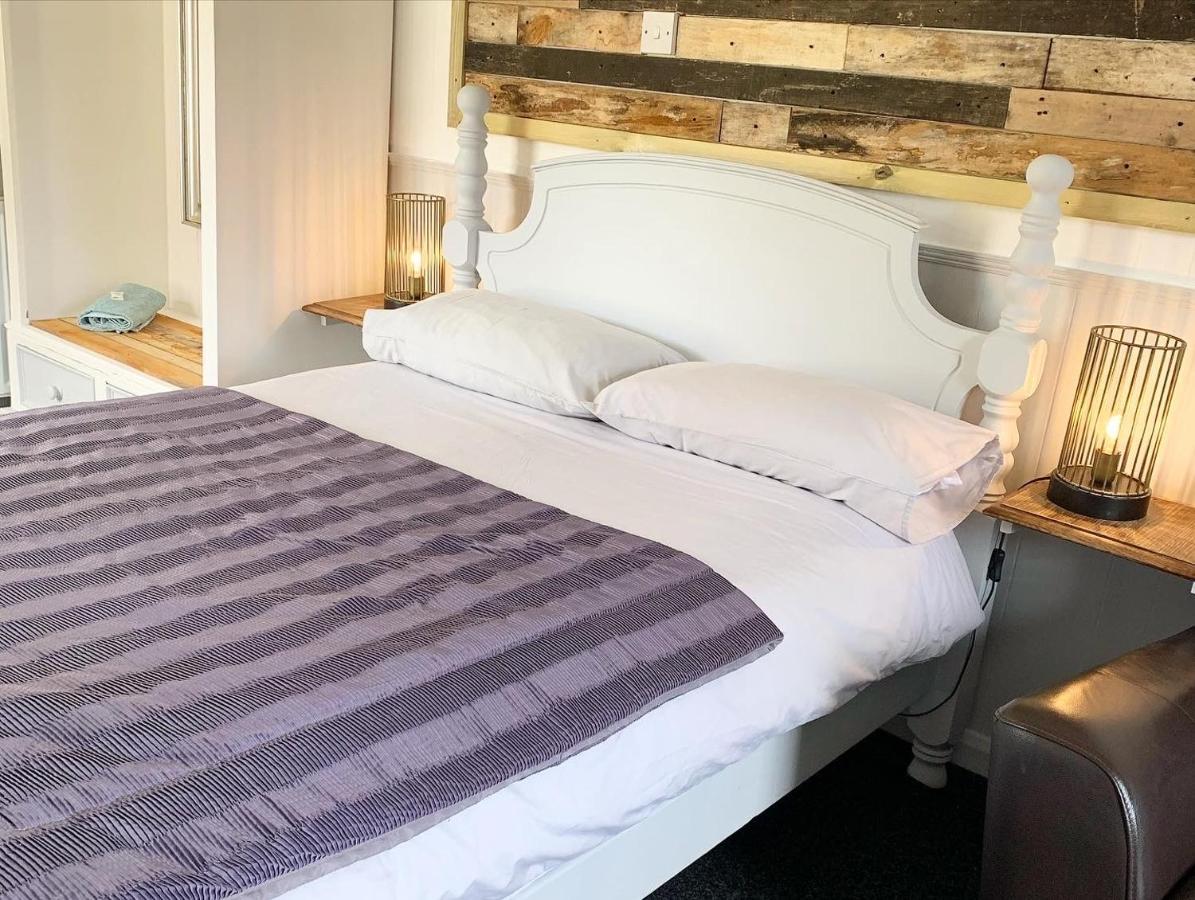 The Traveller'S B&B 劳斯 外观 照片
